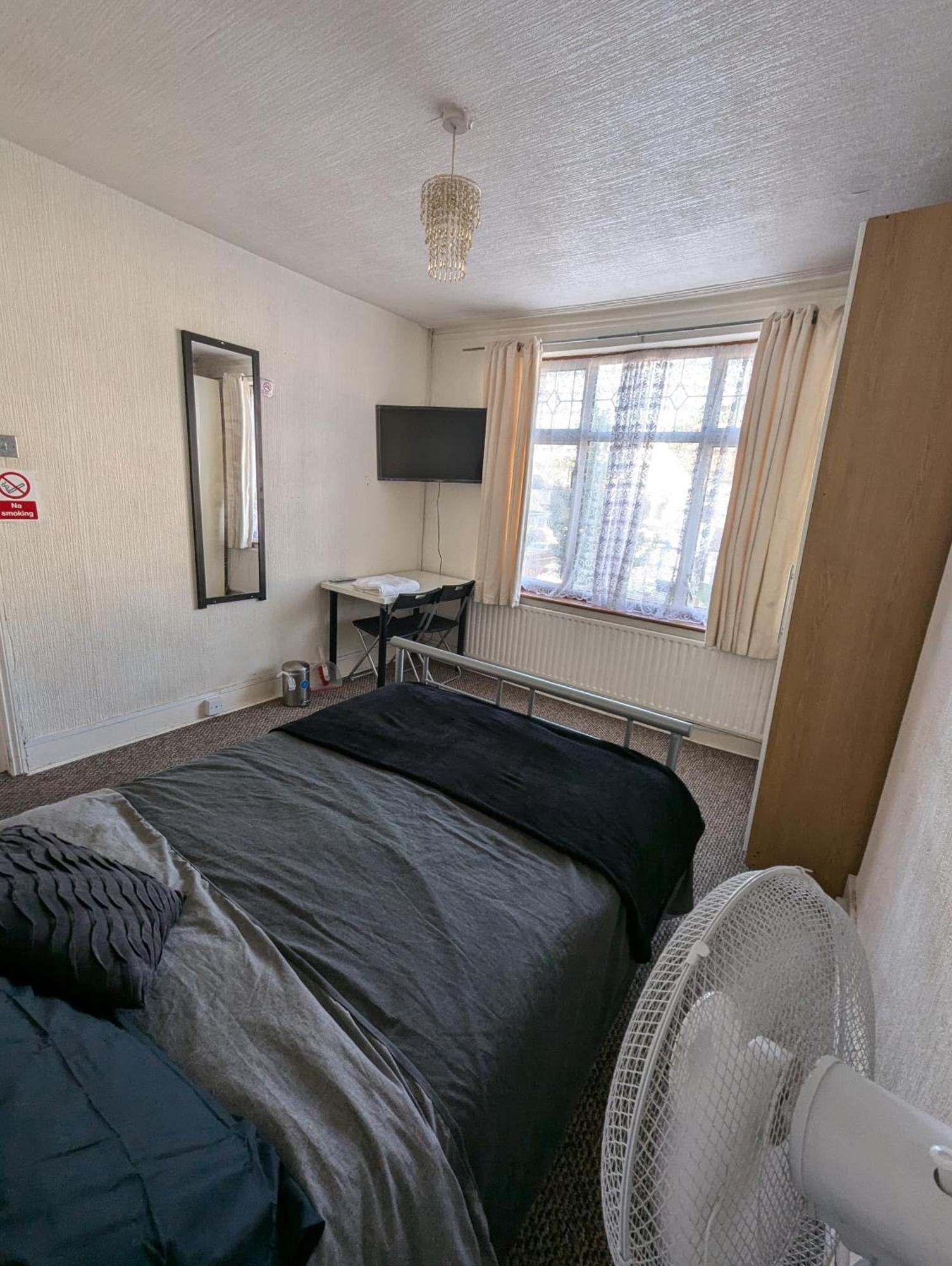 Apartmán 3 Portland Road Southall Exteriér fotografie